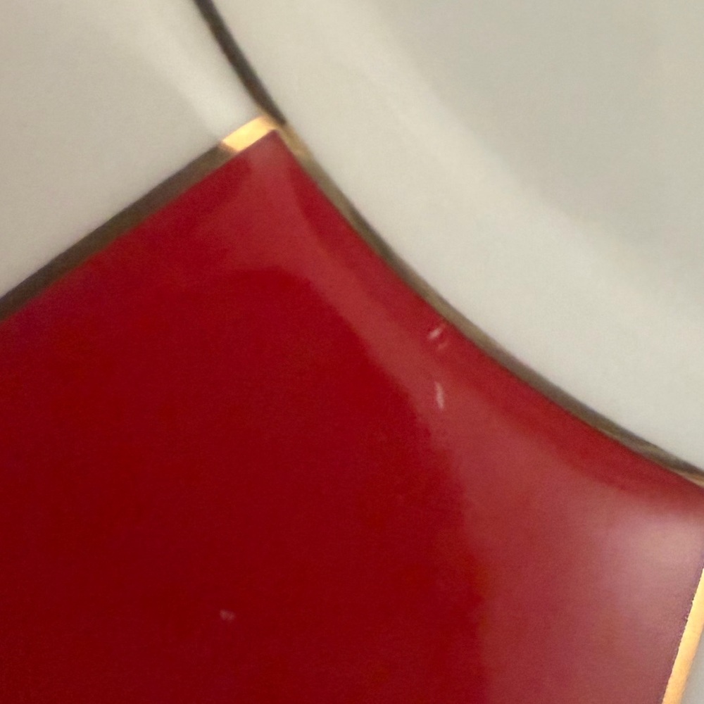 Red and White Salad Plate Set Grace Teaware Set of 4 Scalloped Edge - Picture 5 of 5